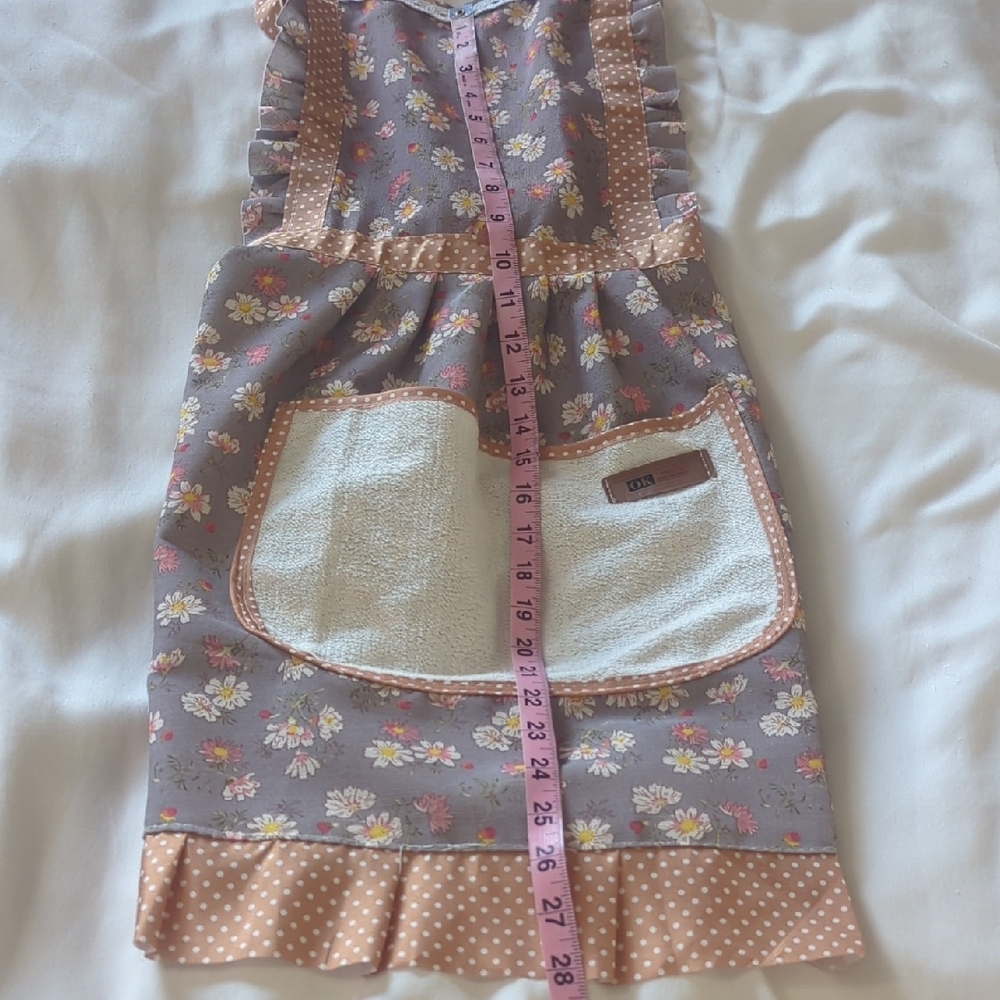 Vintage-inspired floral apron - Picture 8 of 11